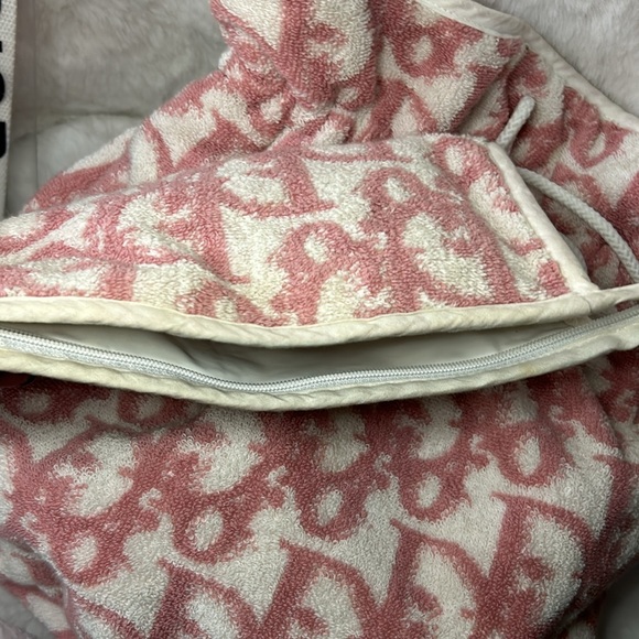 Dior cute pink and cream terry large drawstring bucket bag with pouch - Picture 17 of 17